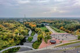 У многих читателей история брестской крепости ассоциируется исключительно с ее героической обороной в первый месяц великой отечественной войны. Osennyaya Brestskaya Krepost Vid Sverhu Eshyo Teplo No Uzhe Veet Holodkom