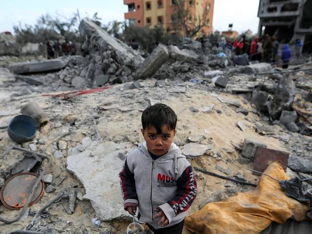 Israel expands Gaza ground assault as bombardment kills at least 91 people