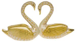 Birds Do It Bees Do It Birds Do It Bees Do It Even Educated Fleas Do It Let S Do It Let S Fall In Love Cole Porter Let S Do Herend Herend Figurines Porcelain Painting