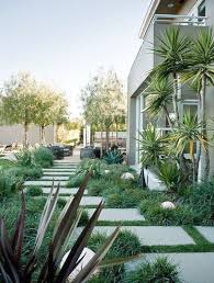 Creating Beauty At Home With Landscape Design Tips Modern Landscape Design Modern Garden Modern Landscaping