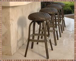 Outdoor Schwenk Bar Hocker Mit Lehne Stuhlede Com Barhocker Mit Ruckenlehne Hocker Mit Lehne Diy Aussenbar