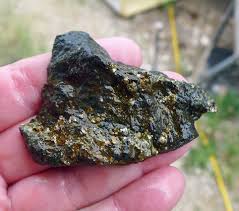 Pure 24 karat gold helps in the growth of new tissues which assists in the healing of wounds. Zsold Healer S Gold Slab Apache Gold 57x46mm End Cut