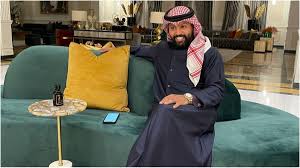 وأعلن المدون الشهير في فيديو قصير، وثق من خلاله تواجده في المطار واستعداده للسفر في أول رحلة له بعد أشهر من المنع، عن مسامحته لكل متهميه والظانين به السوء والذين تطاولوا عليه، إثر ورود اسمه على قائمة. ÙŠØ¹Ù‚ÙˆØ¨ Ø¨ÙˆØ´Ù‡Ø±ÙŠ ÙˆÙØ§Ø·Ù…Ø© Ø§Ù„Ø£Ù†ØµØ§Ø±ÙŠ ÙŠØ¹Ù‚Ø¯Ø§Ù† Ù‚Ø±Ø§Ù†Ù‡Ù…Ø§ ÙˆØ±Ø§Ø´Ø¯ Ø§Ù„Ù…Ø§Ø¬Ø¯ ÙŠØºÙ†ÙŠ Ù„Ù‡Ù…Ø§
