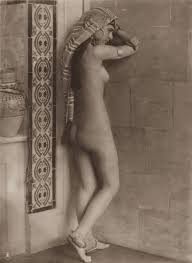 Female nude, Tunisia, ca. 1910 – un regard oblique