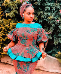 Sigar ta canza, amma makasudin, ko kuma manufar yin kaurin, bata canza ba. Arewa Fashion Style Facebook