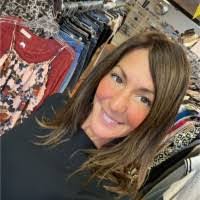 Kelly Jeffers's Instagram, Twitter & Facebook