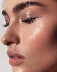 Yoga Skin New Glowing Makeup Trend Everyone Is Crazy About Glowing Makeup Makeup Trends Yoga Skin