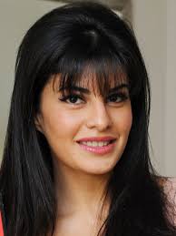 The best hairstyles for round faces. Hairstyles High Forehead Round Face Persoalan W