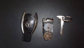 How to open mercedes door with spare key key fob not working smart keyfob work smarter key fob key fobs. Replacing The Key Fob Batteries For A W211 E Class Autoevolution