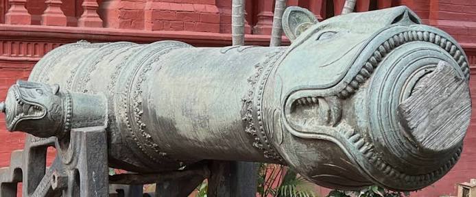 Che-9: Tipu Sultan and the mouth of the Tiger - ANDREW WHITEHEAD