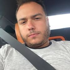 Alejandro Borjas's Instagram, Twitter & Facebook