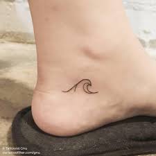 Sometimes we do not have to be concrete; Pin By Boom Thanawatoi On Tatuajes Line Art Small Shoulder Tattoos Ankle Tattoo Men Toe Tattoos