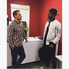 Kirk cousin is a friendly person whose positive attitude about sports has earned him a lavish lifestyle and professional career that can attract anyone's attention. Deshaun Watson Height Comparison To Kirk Cousins