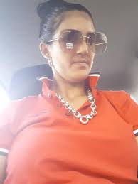 Mense wil ander mense se sonde uit wys en openbaar Maar vergeet die oordeel  val op hulle self Hou op om vinger te wys na ander