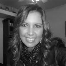 Tracy Handy's Instagram, Twitter & Facebook