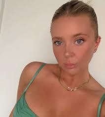 Eliza Payne's Instagram, Twitter & Facebook