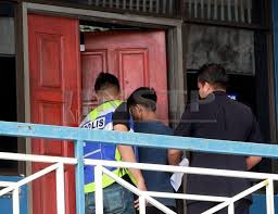 Sementara itu, seorang wanita dipercayai ahli keluarga mangsa yang ditemui sinar harian hari ini berkata, hubungan pemandu toyat vios yang melanggar kenderaan utiliti sukan (suv) dipandu moey yun peng tidak rapat. Penang Bridge Driver Says He Is Sorry And Ready To Accept Punishment For Friend S Death