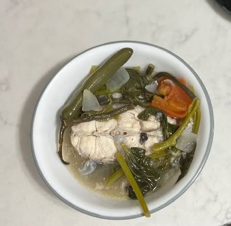 Canh chua kiểu Philippines (Món hầm tốt cho sức khỏe nhất bạn từng ăn!)