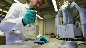 Coronavirus vaccine maker curevac has said it hopes its covid shot will receive european approval in the second quarter. Europe In Coronavirus Vaccine Battle With Us