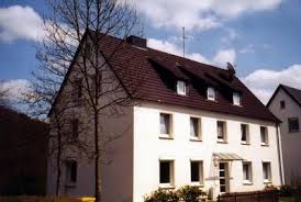 Attraktive mietshäuser zur miete ✓ in olpe & umgebung eine passende immobilie mit guter lage finden ✓ entscheide dich zwischen reihenhaus, einfamilienhaus, doppelhaushälfte & weiteren. Haus Mieten In Olpe Mieten Vermieten