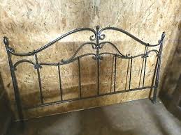 Un beau tête de lit entièrement réalisé à la main pour donner une touche d'amour à votre chambre. Tete De Lit En Fer Forge Eur 120 00 Picclick Fr