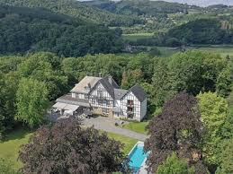pepɛ̃stɛʁ) is a walloon municipality of belgium in province of liège. Pepinster Belgien Tourismus In Pepinster Tripadvisor