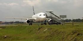 Namun nahas, pesawat jatuh sebelum mendarat sampai tujuan. Kecelakaan Pesawat Silk Air Mi185 Di Sungai Musi Astaga Diduga Pilotnya Melakukan Hal Ini Halaman All Tribun Jambi