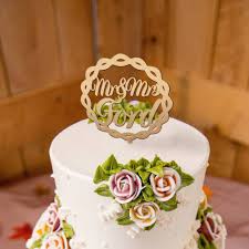 Im vintage stil sicher online shoppen. Cake Topper Hochzeit Personalisiert Holz Mit Namen