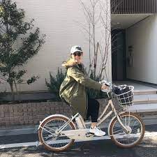 いいね 6 298件 コメント58件 naoko okusa official naokookusa のinstagramアカウント わあーーーい 人生初めての電動自転車 ていうか これ もうバイクじゃね て バイクも原付も乗ったことありませんが story l 40代 ファッション 自転車 大草直子