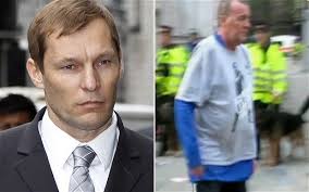 Officer who struck out at Ian Tomlinson had 'lost control'