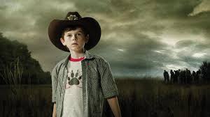 Carl grimes is the deuteragonist first encountered in issue 2 of image comics ' the walking dead as well as the protagonist of the final issue. The Walking Dead Carl El Nino Obligado A Crecer Fotos Tvmas El Comercio Peru