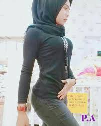 Maybe you would like to learn more about one of these? Photo Gaya Cewek Cantik Baju Kaos Berkerudung Hitam Hijab Chic Baju Kaos Gaya Hijab