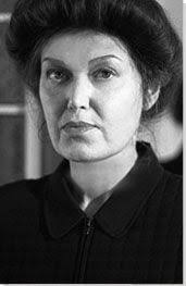 Mary Kelly Paintings, Bio, Ideas