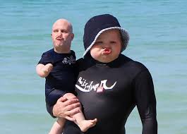 Leave a comment posted in funny people photos tagged expressions, face, funny face, funny people photos, funny woman, girl, grimace, portrait, prim, twisting, woman, wry face funny people photo of the day: After Reading These People S Face Photo The Earth People Laughing Crazy Steemit