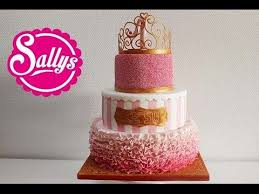 Hallo Meine Lieben Diese Wunderschone Dreistockige Geburtstagstorte Besteht Aus Einem Leckeren Lock Prinzessinnen Torte Torte 1 Geburtstag Prinzessin Kuchen