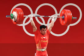 Kazakhstan's zulfiya chinshanlo won bronze with 213 kg. R0mhefuxopucpm