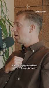 Casper Berg's Instagram, Twitter & Facebook