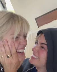 Renee Kiss's Instagram, Twitter & Facebook