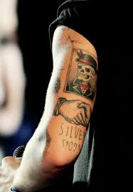 The Classy Issue Harry Styles Tattoos Harry Tattoos Tattoos For Guys