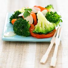 Salade De Brocolis Et De Legumes Croquants Special Regime Recettes Recette Salade Brocoli Recettes De Cuisine Brocolis