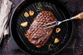 Lumuri daging sapi dengan bumbu halus, garam, merica bubuk, kaldu daging bubuk, kecap manis dan sedikit gula. Tips Dan Cara Masak Steak Ala Restoran Di Rumah Untuk Pemula Halaman All Kompas Com