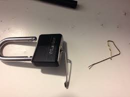 Remove the rubber tips from the ends if there are any on. Old Pic Before I Had A Lock Pick Set Bobby Pin And A Pen Clip As The Tensioner Lockpicking