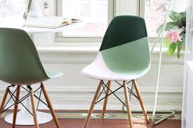 Learn How To Spray Paint Plastic The Right Way Painting Plastic Chairs Spray Paint Plastic Painting Plastic