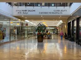 7 miles northwest of downtown raleigh. Crabtree Mall Open In Raleigh But Most Stores Are Closed Raleigh News Observer