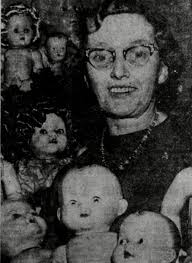 does anyone have any photos of the dolls hospital