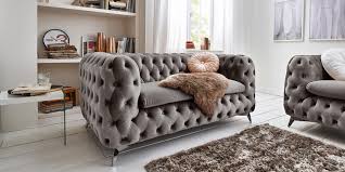 Entdecken sie unsere produktauswahl chesterfield sofa mit markenqualität zu discountpreisen. Designer Chesterfield Sofa Samt Stoff Silber Grau Emma 2 Sitzer Moebella24