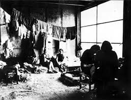 After a successful german advance in summer 1942, the battle for the city of stalingrad in late 1942 proved a turning point. Grosse Razzia In Paris Anne Frank Haus