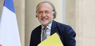 (journalisme) évènement du jour, relaté dans les journaux, sans lien avec le reste de l'actualité. Actualites Honfleur Infos En Direct Agenda Et Faits Divers Honfleur La Manche Libre