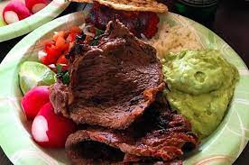 La grasa de un lado se compensará con el hecho de una cocción asada y por el toma nota de esta carrillera de cerdo asada, es un primer plato que dejará huella a más de uno. 16 Fotos De Carne Asada Que Te Abriran El Apetito