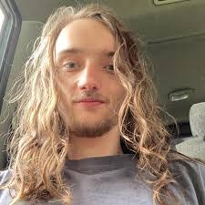 Thomas Buckner's Instagram, Twitter & Facebook